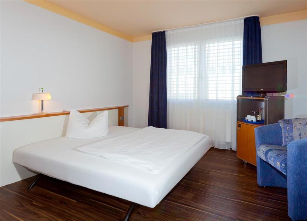 Ibis Styles Filderstadt Stuttgart Messe Rom bilde